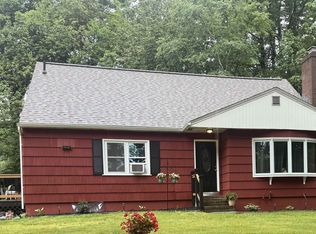 7 Will Dr, New Ipswich, NH 03071