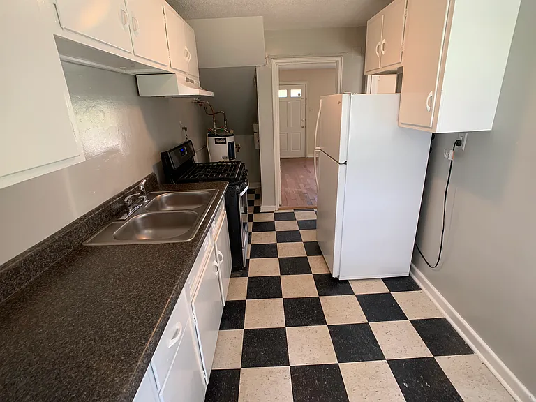 1684 Valley Ave — Photo 39