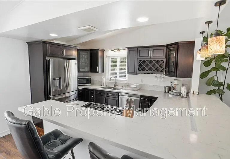 27453 Santa Clarita Rd — Photo 5