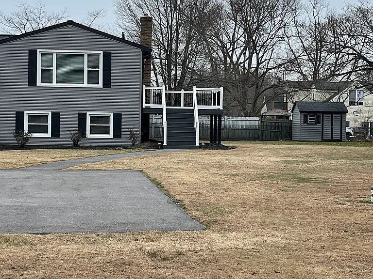 7625 Paradise Beach Rd — Photo 1