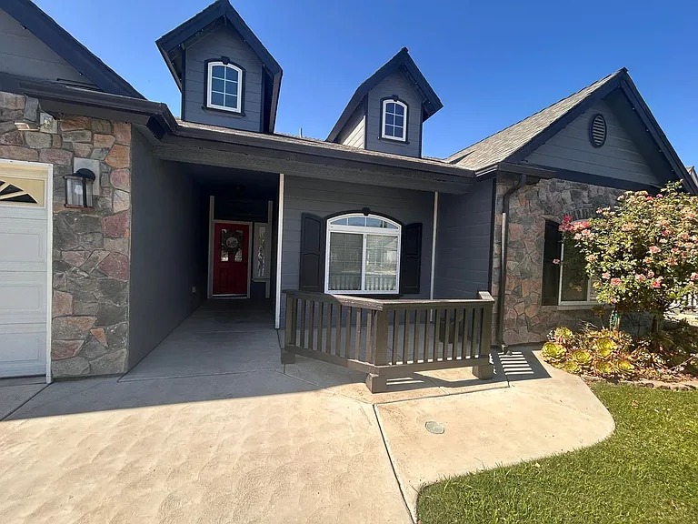 1519 Castoro Way — Photo 1