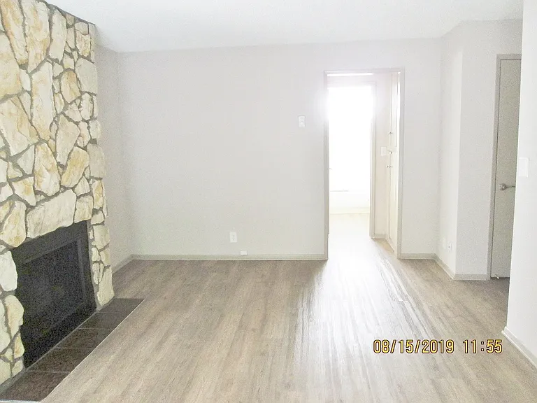 Lido Apartments - 3671 Midvale Ave — Photo 14