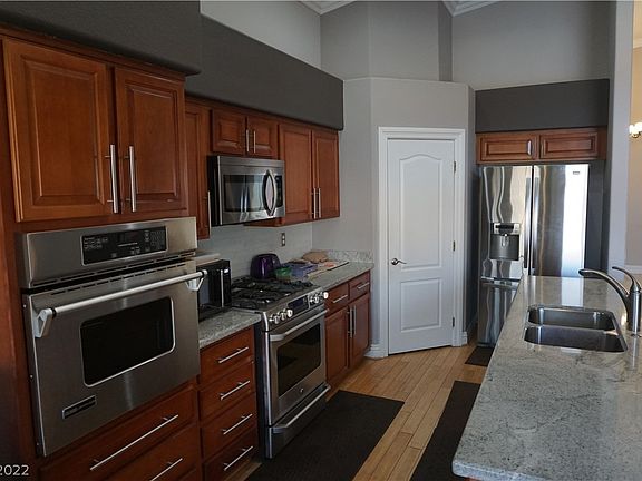 2nd image of 10652 Cosenza Ln
