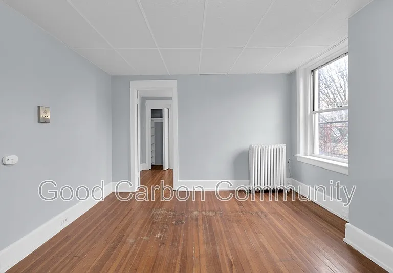 131 Allen St #12 — Photo 6