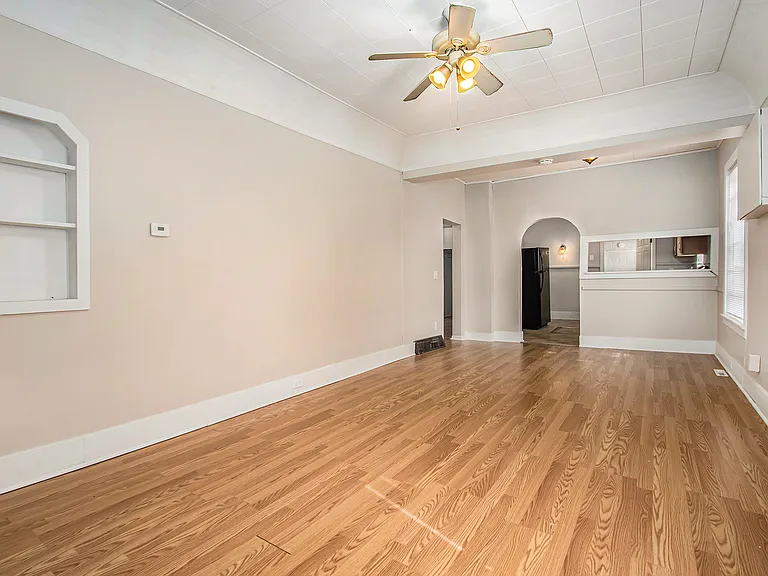792 W Forest Ave — Photo 3