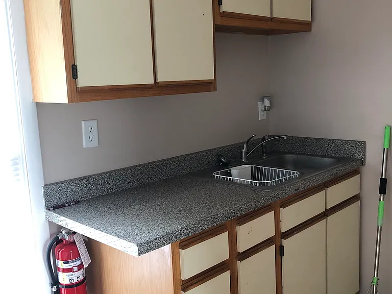 8 Frank St #C — Photo 6