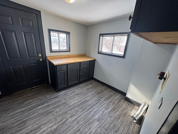 4th image of 610 Plum St