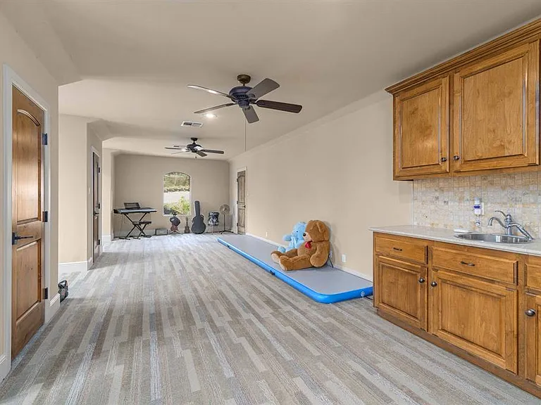 9104 Atwater Cv — Photo 22