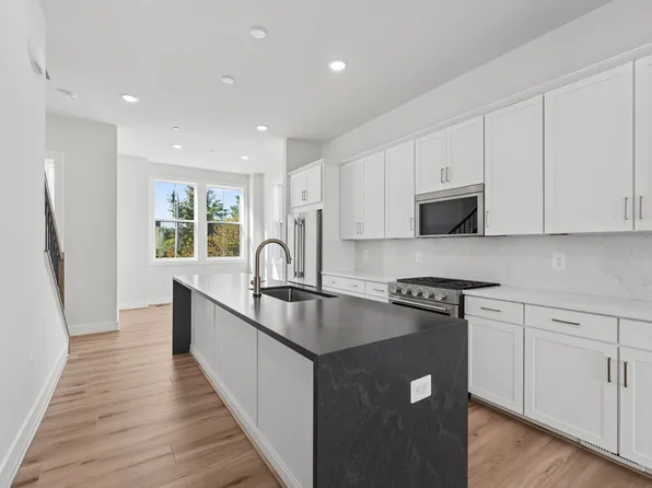 5967 Josiah Henson Pkwy, North Bethesda, MD 20852