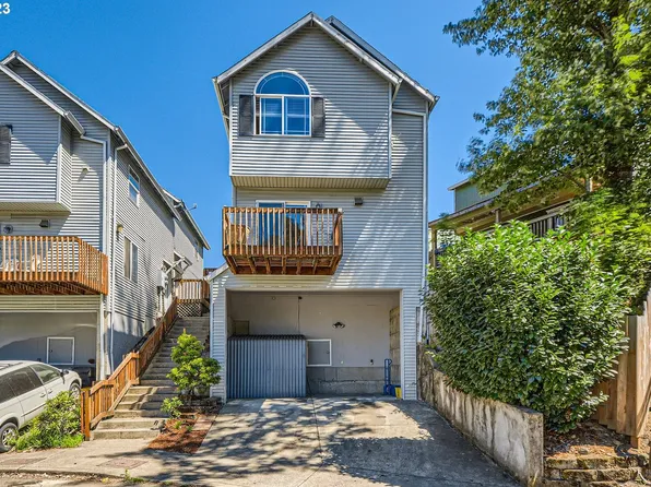 9222 NE Hassalo St, Portland, OR 97220