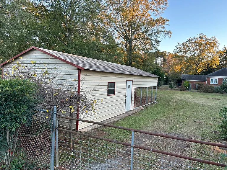 417 Dahlonega St — Photo 3