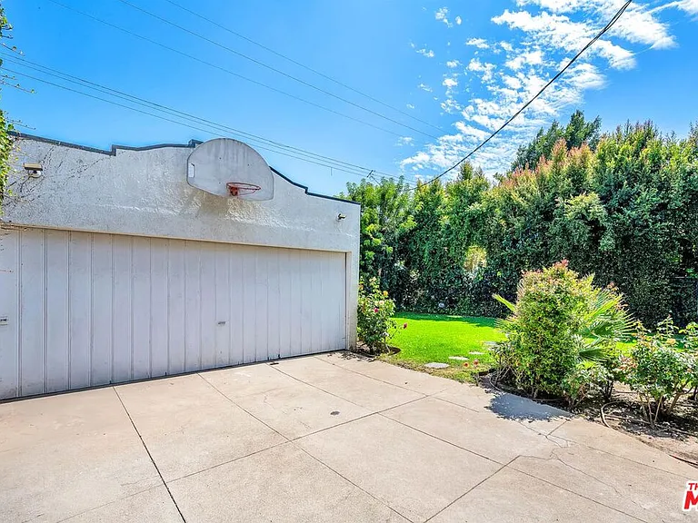 10736 Ashton Ave — Photo 15