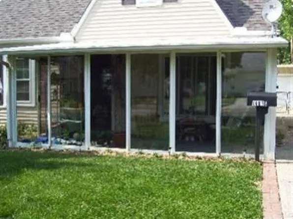 18616 Parkmount Ave, Cleveland, OH 44135