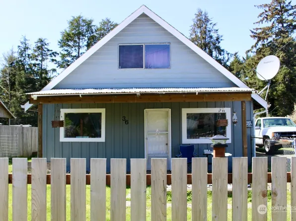 36 Spruce Street, Copalis Beach, WA 98535