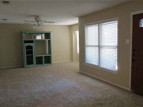 5th image of 1302 Paxton Ave
