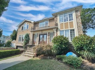 1 Saint Edward Ln, Staten Island, NY 10309