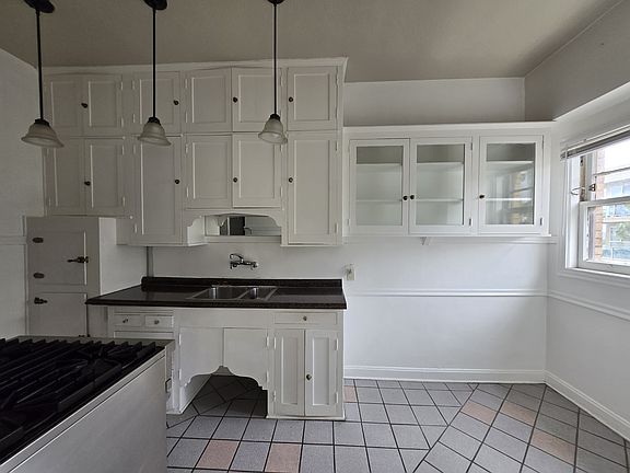 5th image of 1030 E Ocean Blvd #1-406