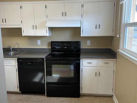 4th image of 1803 N Weber St