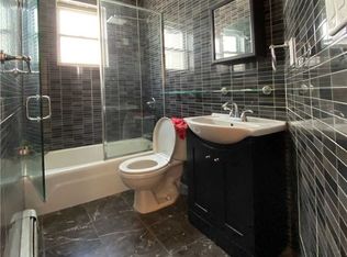 123-09 18th Ave #2, College Pt, NY 11356