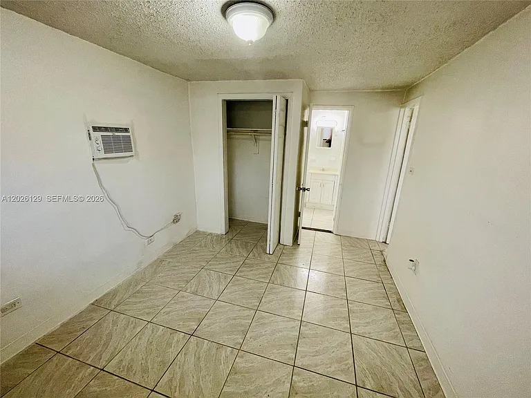 1445 NW 16th Ave #1447 — Photo 8