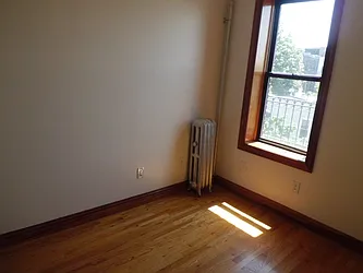 Rented by Maximus Realty Group