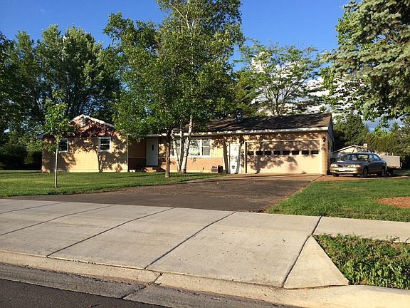 4411 Alderson Street, Weston
