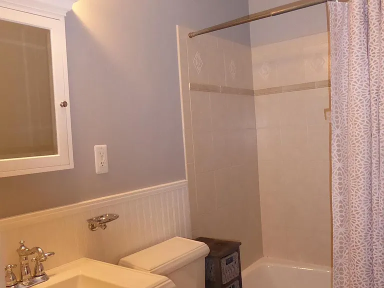 323 S Adams St — Photo 18