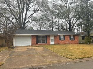 6523 George Washington Dr, Jackson, MS 39213