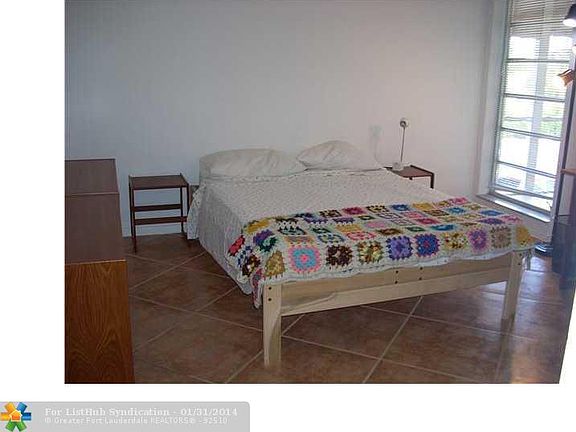 4th image of 3040 NE 16th Ave APT 213
