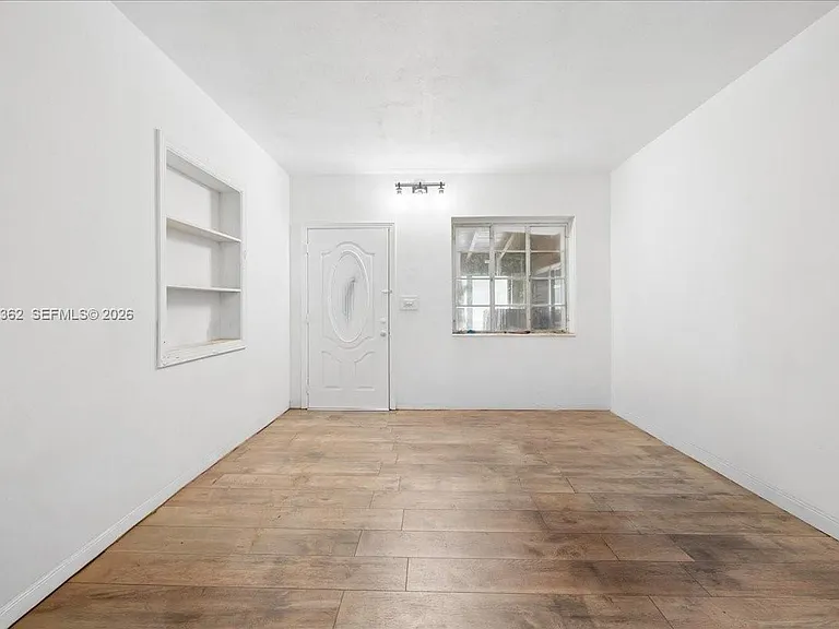 2750 SW 26th St #MAIN — Photo 5