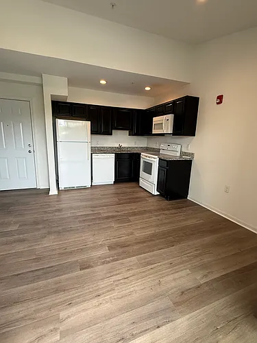 460 Main St #1000-A Photo 1