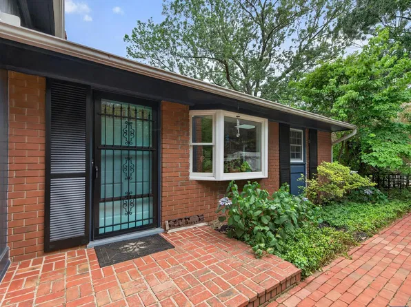 340 Key West Dr, Charlottesville, VA 22911