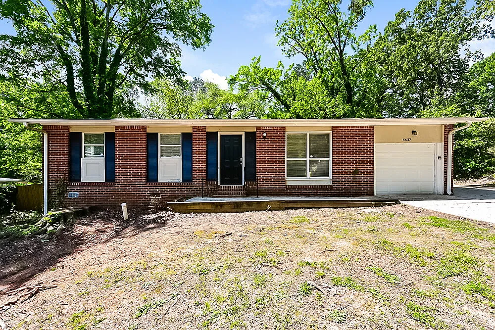 4 bed, 1.0 bath, 1025 sqft, $1,500 — Photo 1