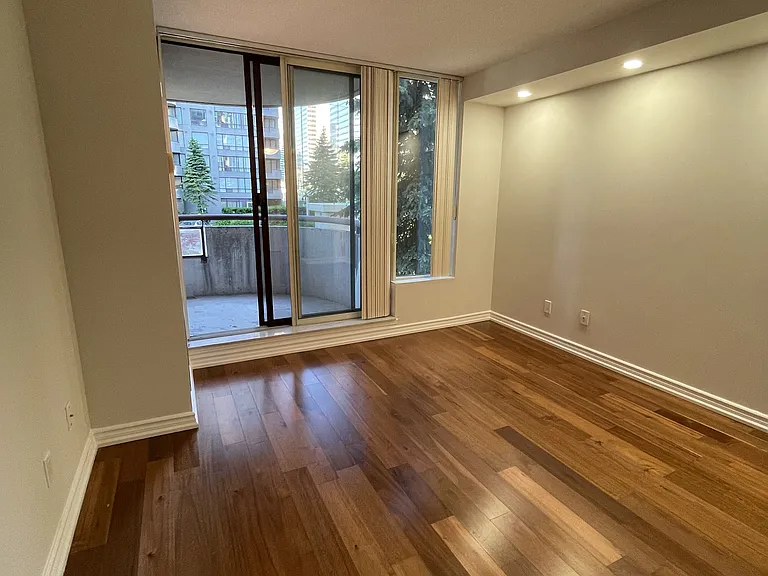 5785 Yonge St #207 — Photo 11