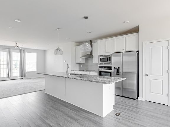 5th image of 1403 Kerr Dr