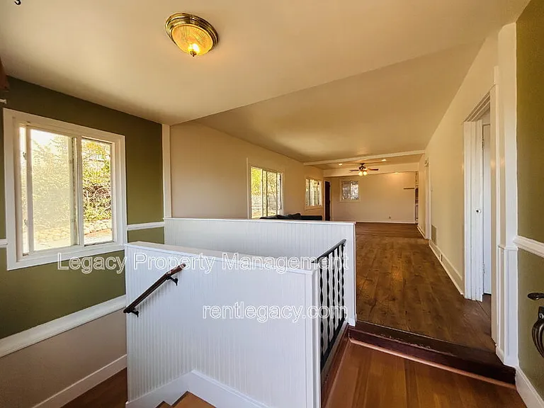 653 Alhambra St — Photo 6