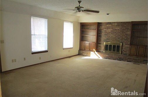 3rd image of 12505 Whispering Hollow Dr