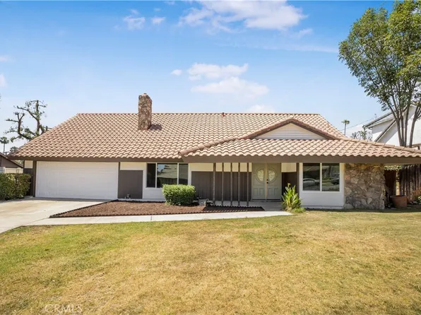 801 Navajo Dr, Riverside, CA 92507