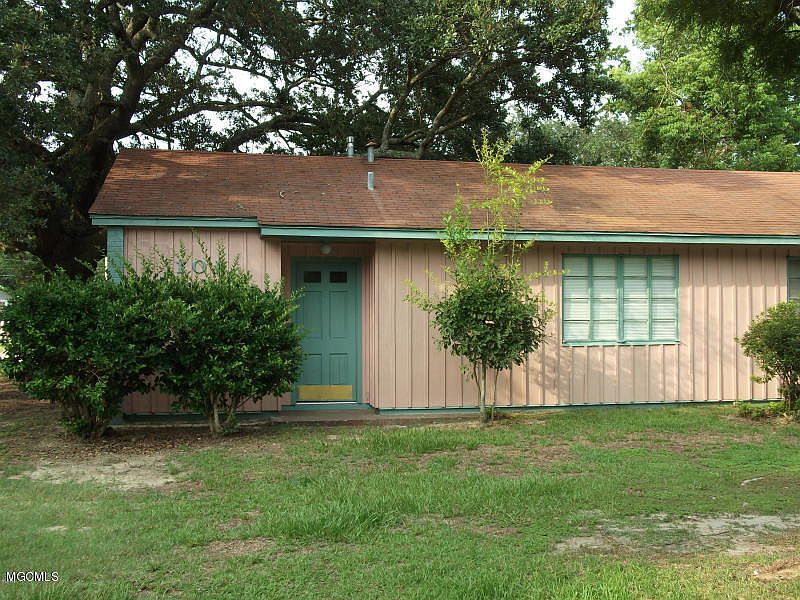 1st image of 108 Ethel Cir