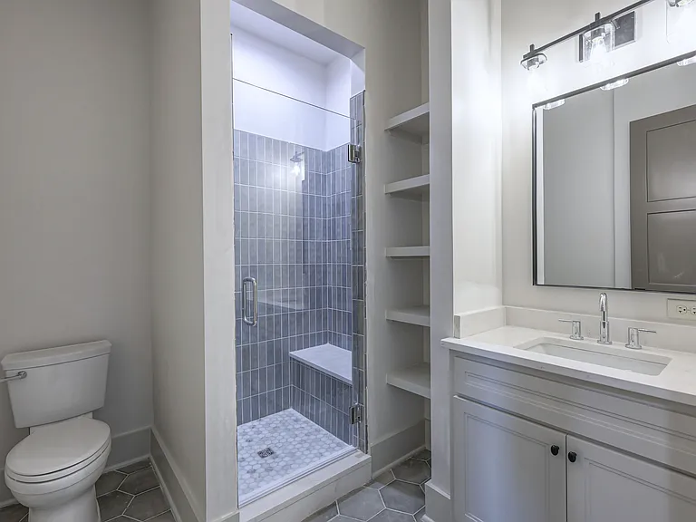 1025 Southwalk Dr — Photo 11
