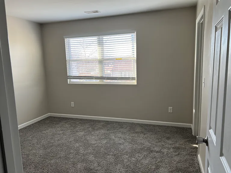 105 Chesapeake Ct — Photo 15