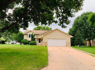 12087 Rose St NW, Coon Rapids, MN 55433