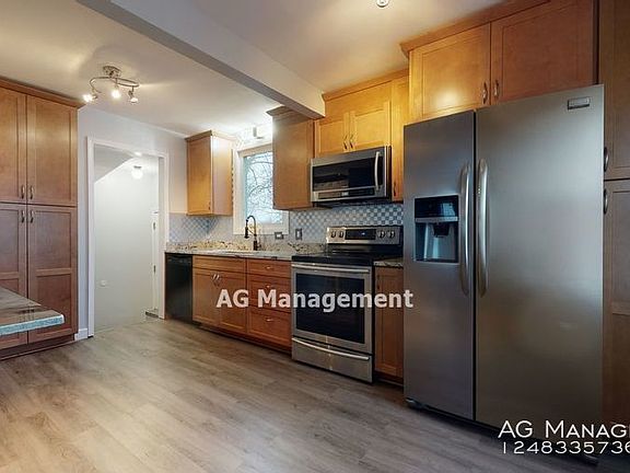 2nd image of 800 N Kenwood Ave