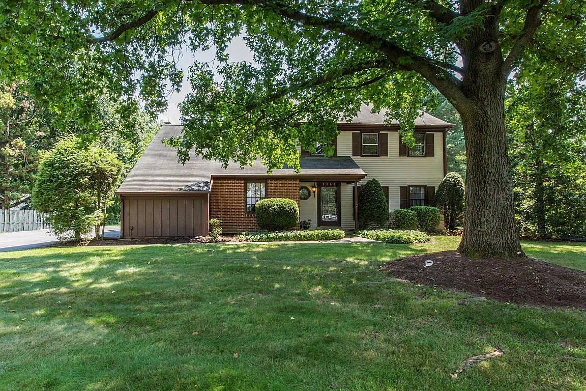 3062 Kings Ln photo 1