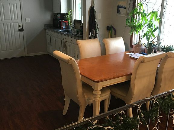 Kitchen/living area