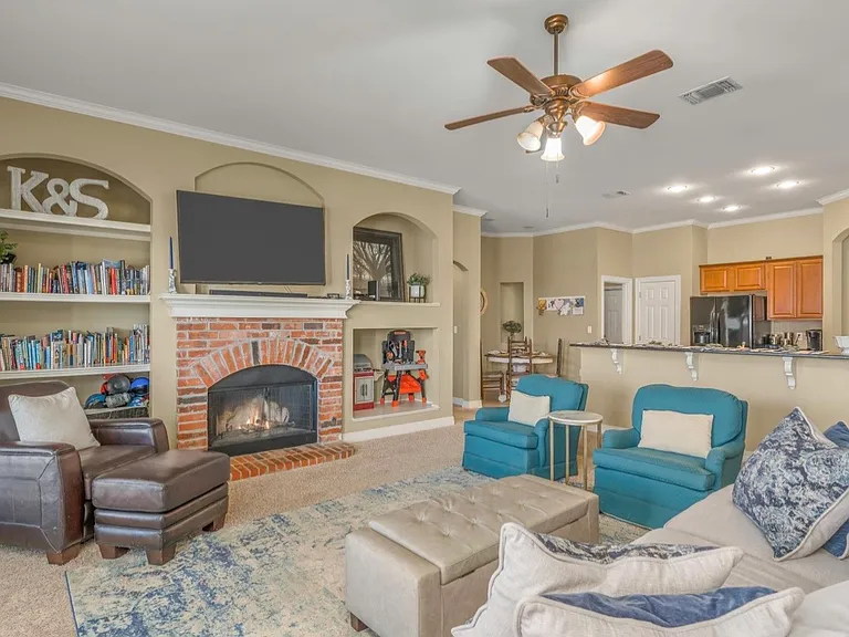 2213 Shumark Trl — Photo 8