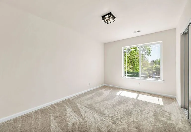 585 Dublin Ave — Photo 24