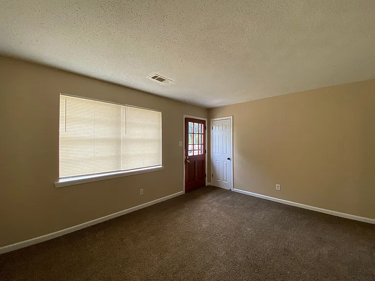 2141 Willow Wood Ave — Photo 4