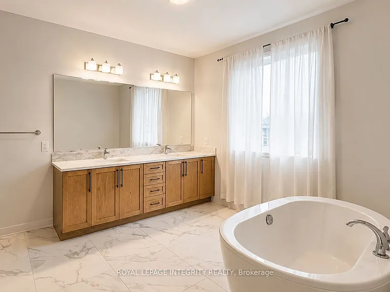 747 Coast Cir — Photo 14