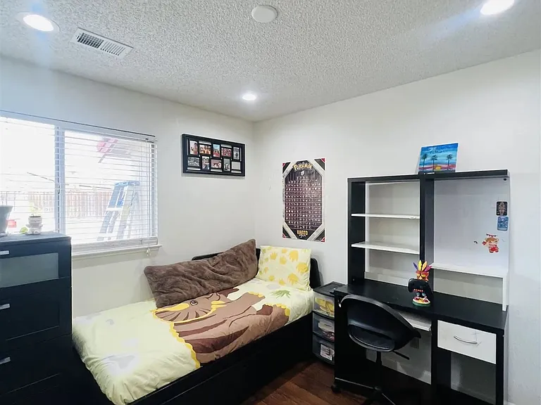 5895 Woodbine Pl — Photo 13